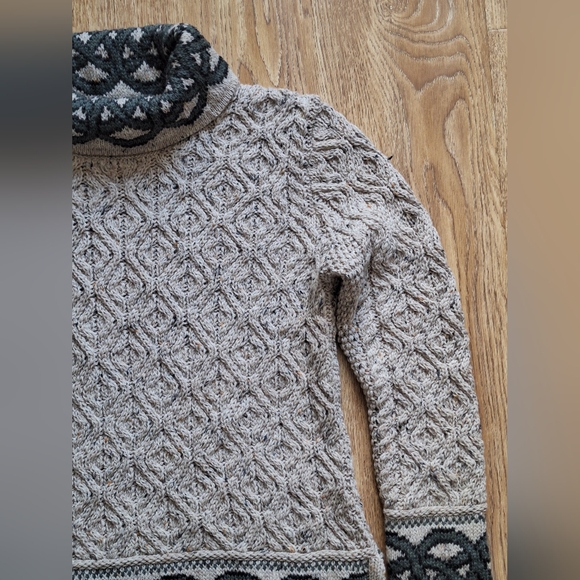 Aran Crafts Ranelagh Merino Jacquard Knit Crewneck Sweater in Oatmeal - M - Picture 7 of 14